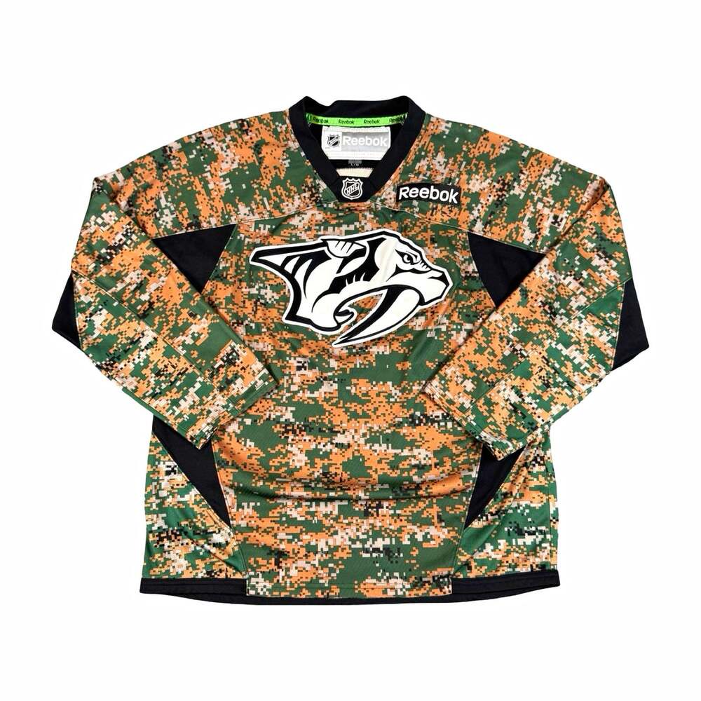 Reebok Nashville Predators NHL Camo Long Sleeve Hockey Jersey Size L